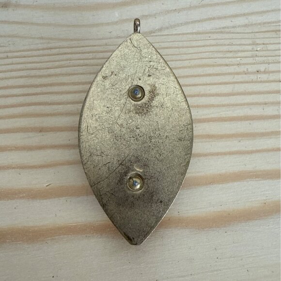 Gold-Toned Leaf-Shaped Pendant With Rhinestone & Opalescent Embellishments - Picture 3 of 4